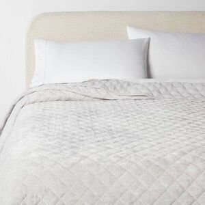 Open Box - Threshold - Full/Queen Luxe Diamond Stitch Velvet Quilt Light  Gray